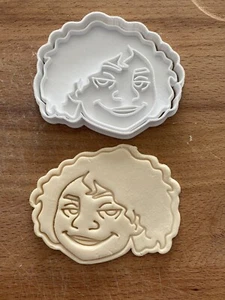 Mirabel cookie cutter  - Picture 1 of 3