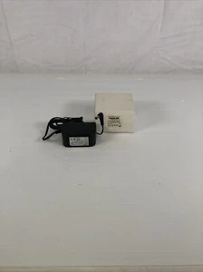 Genuine 15W DVE AC Switching Power Adapter +5V 3A Model DSA-20P-05 US 050150 OEM - Picture 1 of 2