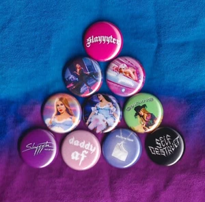 Slayyyter - Set (10) Sexy 1" Pinback Buttons - KOSTENLOSER VERSAND! - S******R - Bild 1 von 4