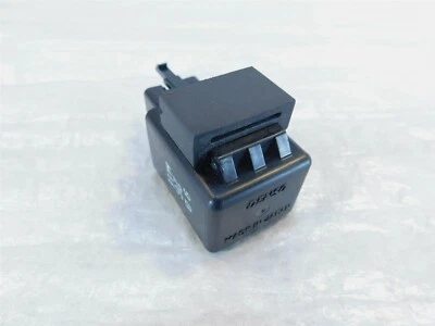 Relé indicador de señal de giro Kawasaki Ninja ZX6R ZX10R ZX10RR Versys 650 KLX250 Foto 1 de 4