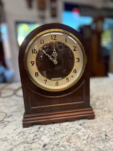 SETH THOMAS MANTEL ELEKTRISCHE UHR DOME STYLE MODELL 3711 - guter Zustand - Bild 1 von 13