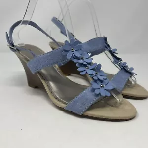 Dexter Size 8 Periwinkle Blue Floral Strap Wedge Sandal Wood Look Approx 3” Heel - Picture 1 of 12