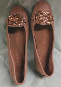 AEROSOLES WOMEN SHOES BALLET FLATS TAUPE BROWN GOLD MEDALLION PEBBLE 9M NEW - Picture 1 of 6