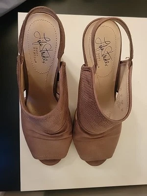 Sandalia LifeStride Cassia - Slingback Peep Toe Sistema Suave - Mujer Talla 8M Champiñón Foto 1 de 4