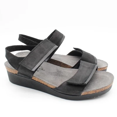 Sandalias de cuña Naot Aisha para mujer talla 7W ancho terciopelo negro nobuck con tira trasera Foto 1 de 4