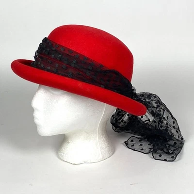 Sombrero Bowler Vintage Street Smart by Betmar Rojo Lana Negro Encaje Acento Hecho en EE. UU. Foto 1 de 4