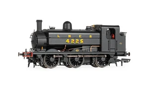 R30366 Hornby OO Gauge Class J52 LNER 0-6-0ST 4225 - Picture 1 of 1