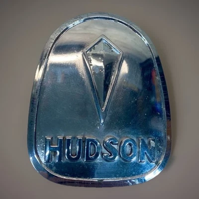 Emblema Hudson de colección años 50 OEM cromado capó maletero tapa perno insignia 3" Foto 1 de 4