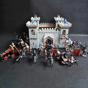 Medieval Castle Toy - Knights Soldiers Model Kit, DIY Assembled Castle Playset, - Picture 1 of 12