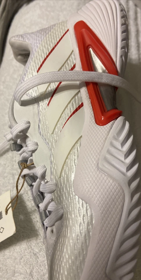 Woman's Sneakers & Athletic Shoes adidas Barricade Size 6 US - Image 1 of 4