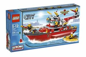 LEGO City Fire 7207: Fire Boat Fire Ship 4 Minifigures Building Toy Ages 5-12