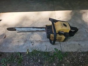 McCulloch 3.7 Eager Beaver Chainsaw With 19" Bar for parts Read - Picture 1 of 7