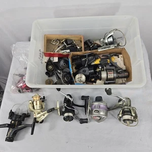 Carrete de pesca lote grande Daiwa Shimano Abu Garcia piezas de reparación - Imagen 1 de 6