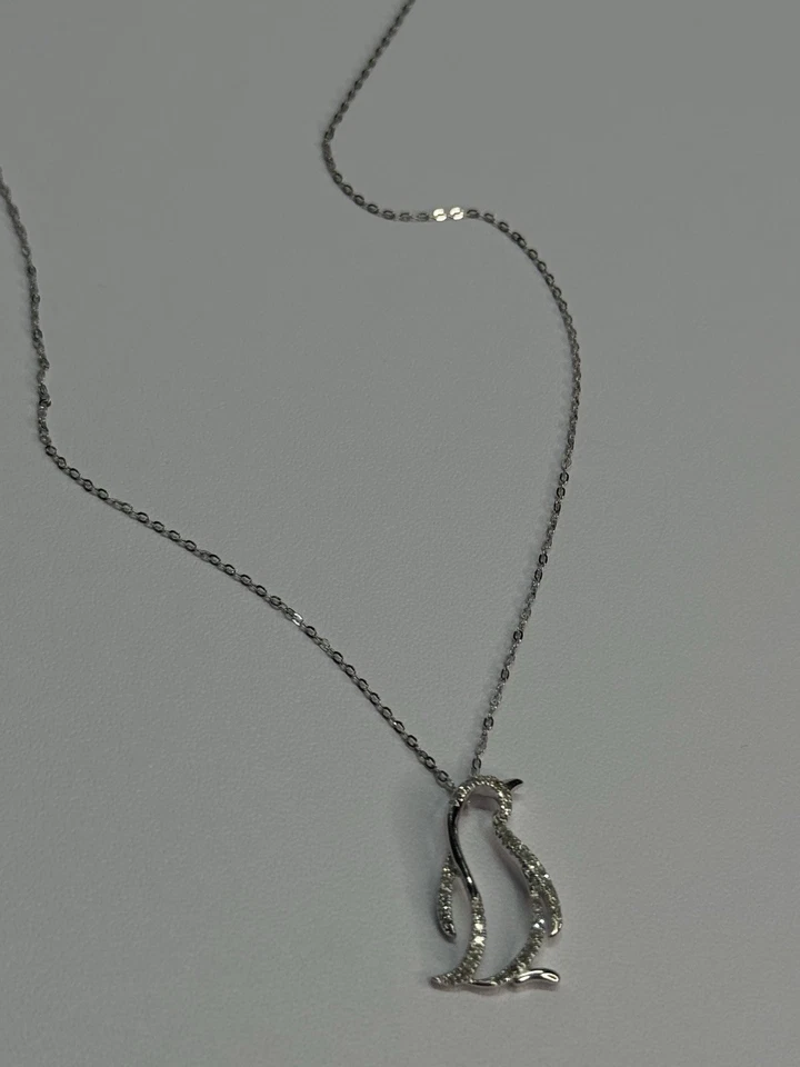 COLLAR PINGÜINO DIAMANTE ORO BLANCO 14K LONGITUD 17 PULGADAS Foto 1 de 4