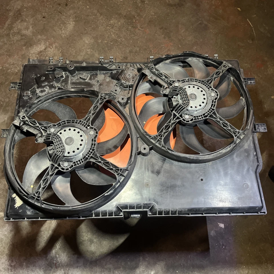 PEUGEOT BOXER / FIAT DUCATO /CITROEN RELAY 06-24 Radiator Cooling Fans MAHLE OEM - Image 1 of 4