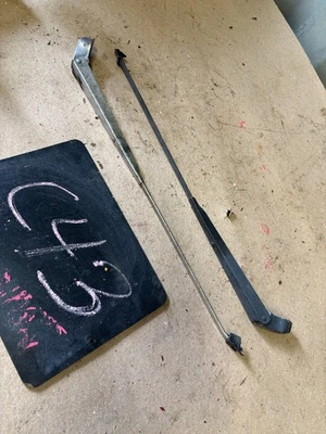 1981 82 83 84 1987 C10 K10 K5 Chevrolet GMC parabrisas brazo limpiaparabrisas conjunto de pares de brazos Foto 1 de 4