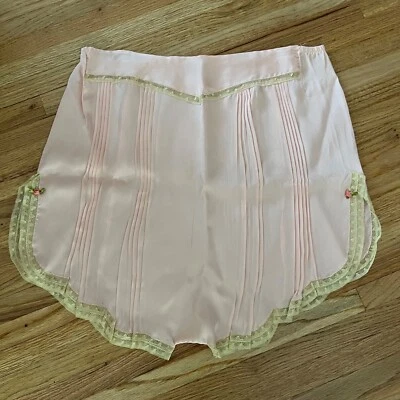 Lencería Sexy Vintage 1930’s 40’s Rosa Sedoso Pantalones Encaje Lencería Boudoir Shorts Foto 1 de 4