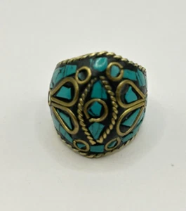Turquoise Inlaid Chip Brass Dome Ring - Picture 1 of 2