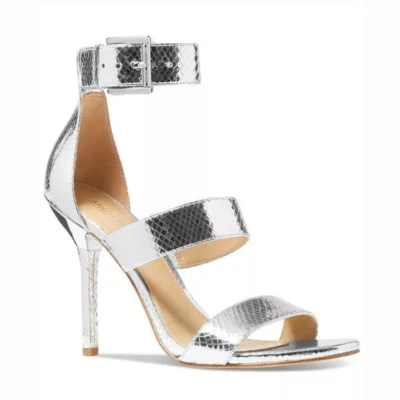 SANDÁLIAS DE SALTO MICHAEL KORS AMAL PRATA NOVAS SEM ETIQUETAS FEMININAS TAMANHO 7,5 - Imagem 1 de 4