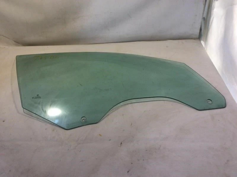 Стекло передней правой двери 03–08 BMW 760i с опцией защиты от кражи OS - Изображение 1 из 1