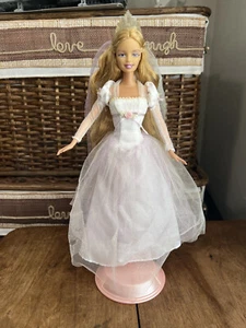 Mattel Raperonzolo's Wedding Barbie 2005 corona illuminata - edizione vernice occhi R - Foto 1 di 12