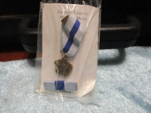 Juego de medallas miniatura cinta examinador de cortesía auxiliar de la Guardia Costera de los Estados Unidos - Imagen 1 de 1