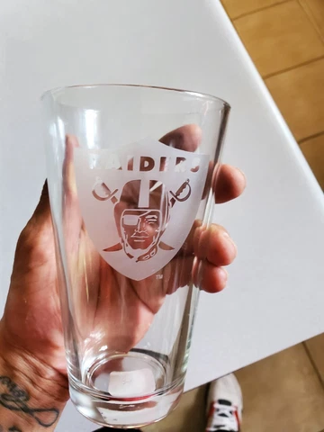 NFL Los Angeles LA Raiders Tumbler Glass Tall Beer Cup Etched Design Gray Glass Cover