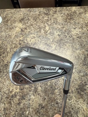 Nice Cleveland XL Zipcore 7 Iron Kbs Lite Steel Regular Flex DEMO - Image 1 of 4