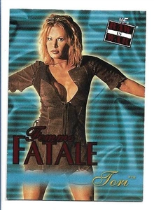 2001 Fleer WWF Raw Is War #20FF Tori Femme Fatale - Bild 1 von 2