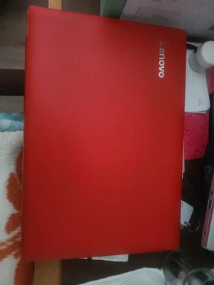 Lenovo IdeaPad 330 15,6 pulgadas Intel Core i3 8º SSD 128 GB Foto 1 de 3