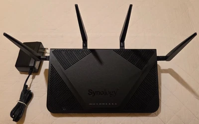 Router Synology RT2600AC 4x4 Gigabit de doble banda Foto 1 de 4