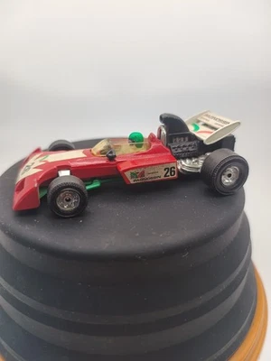 Macchinina Corgi Toys Whizzwheels Surtees TS 9 F/1 Racing Car Model 150 - Immagine 1 di 4