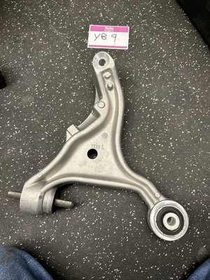 Left Front Lower Control Arm Fit for 2001-2007 Volvo S60 V70 2.0L 2.3L 2.4L 2.5L - Image 1 of 3