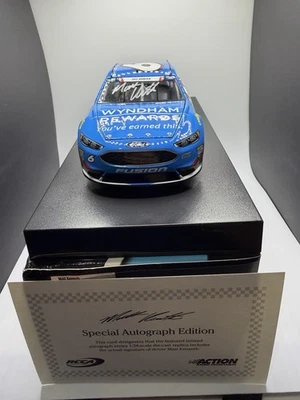 Nascar Matt Kenseth 2018 Wyndam Patriotic autografiado 1/24 Foto 1 de 4