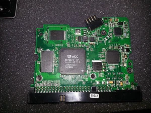 BOARD ONLY Western Digital WD400BB-53DEA0 IDE PCB:2060-001129-001 - Picture 1 of 3