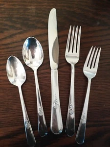 Vintage - Holmes & Edwards Inlaid "Youth" 5 piece Place Setting 1940 - Picture 1 of 7