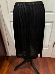 Women Half Slip Black Size XL 24"Lx19"W - Picture 1 of 1