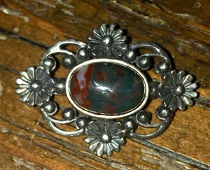 Sterling Silver & Cabochon Moss Agate Vintage Brooch. Floral/Daisy Frame. 3.5cm. - Picture 1 of 4