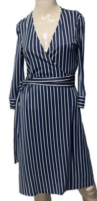 Vestido envolvente Diane Von Furstenberg Julian 100 % seda azul marino y crema a rayas EE. UU. 2 Foto 1 de 4