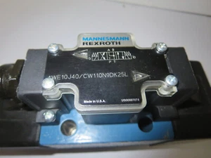 Rexroth 4WE10J40/CW110N9DK25L Directional Control Valve - Bild 1 von 4