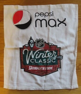 2010 SGA WINTER CLASSIC Fenway Park BOSTON BRUINS vs PHILADELPHIA FLYERS Towel - Picture 1 of 3