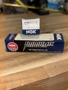 Nueva bujía NGK 3521 / CR9EIX bm5 - Imagen 1 de 1