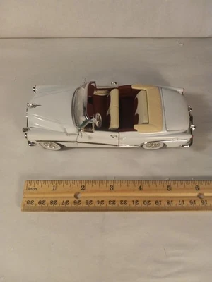 Buick Skylark 1953 coche diecast escala 1:32 Foto 1 de 4