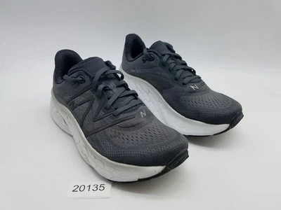 Zapatos para correr New Balance Fresh Foam X More v4 para mujer talla 8,5 B (medianos) grises Foto 1 de 4