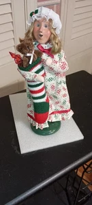 BYERS CHOICE CAROLER -2025 -STOCKING FAMILY GIRL- NEW - Picture 1 of 9