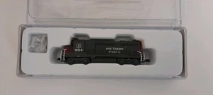 AZL Z Scale 1/220 Southern Pacific Locomotive - Picture 1 of 8