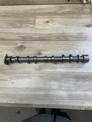 Árbol de levas de admisión Ford Mustang 2018 FoMoCo Jr3e-6a270-ba Foto 1 de 4