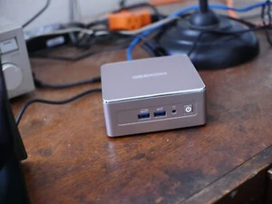 GEEKOM A5 Mini PC, AMD Ryzen 7 5825U, 16GB RAM DDR4, 512GB SSD, Windows 11 Pro - Bild 1 von 5