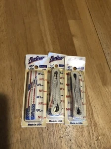 SET BESTEHEND AUS 3 FAN-AUSRÜSTUNG VON HUNTER MFG GROUP INKL. 45" SCHNÜRSENKELN TEAM NFL DIE PATRIOTEN VERSIEGELT - Bild 1 von 3