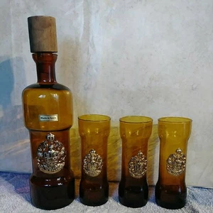 Memorandum in Pelae Coat of Arms Decanter W Cups - Picture 1 of 5